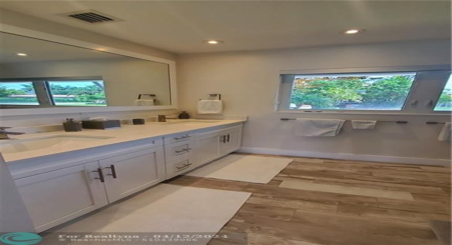gorgeous master bath