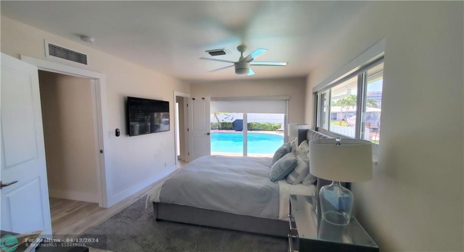 beautiful wake up to pool view