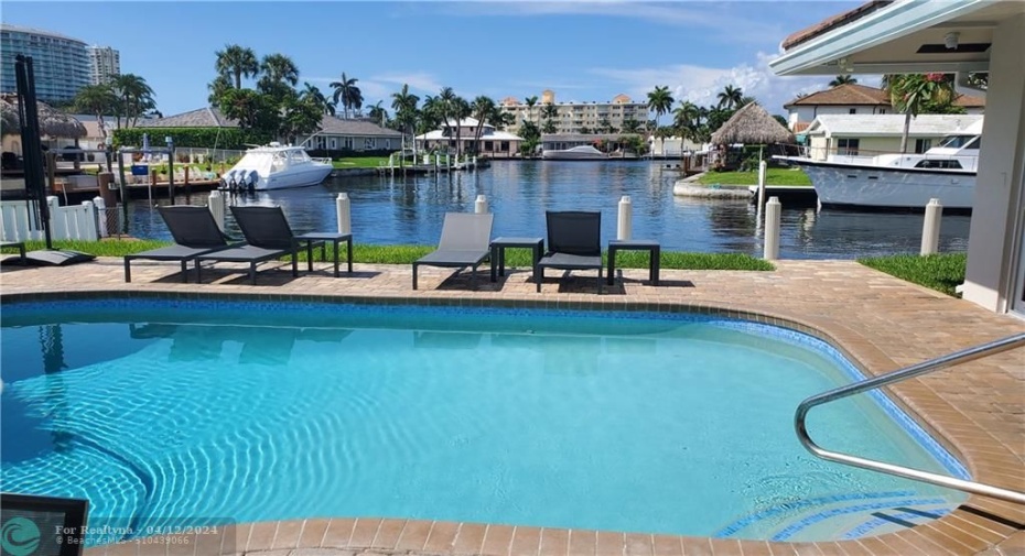 Spectacular south exposure at your sunny south facing pool