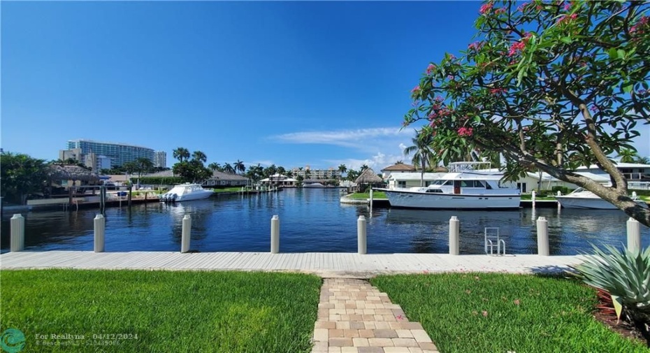 Well manicured property..rent includes pool and lawn maintenance