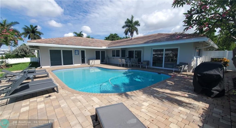 Plenty of sun deck space...automatic pool sweep....barbeque grill