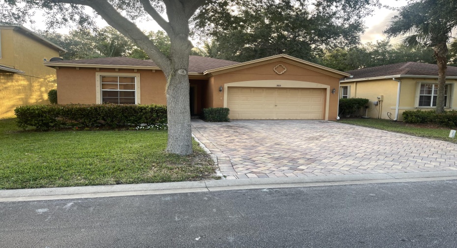 905 Fieldstone Way, West Palm Beach, Florida 33413, 3 Bedrooms Bedrooms, ,2 BathroomsBathrooms,Single Family,For Sale,Fieldstone,RX-10883538