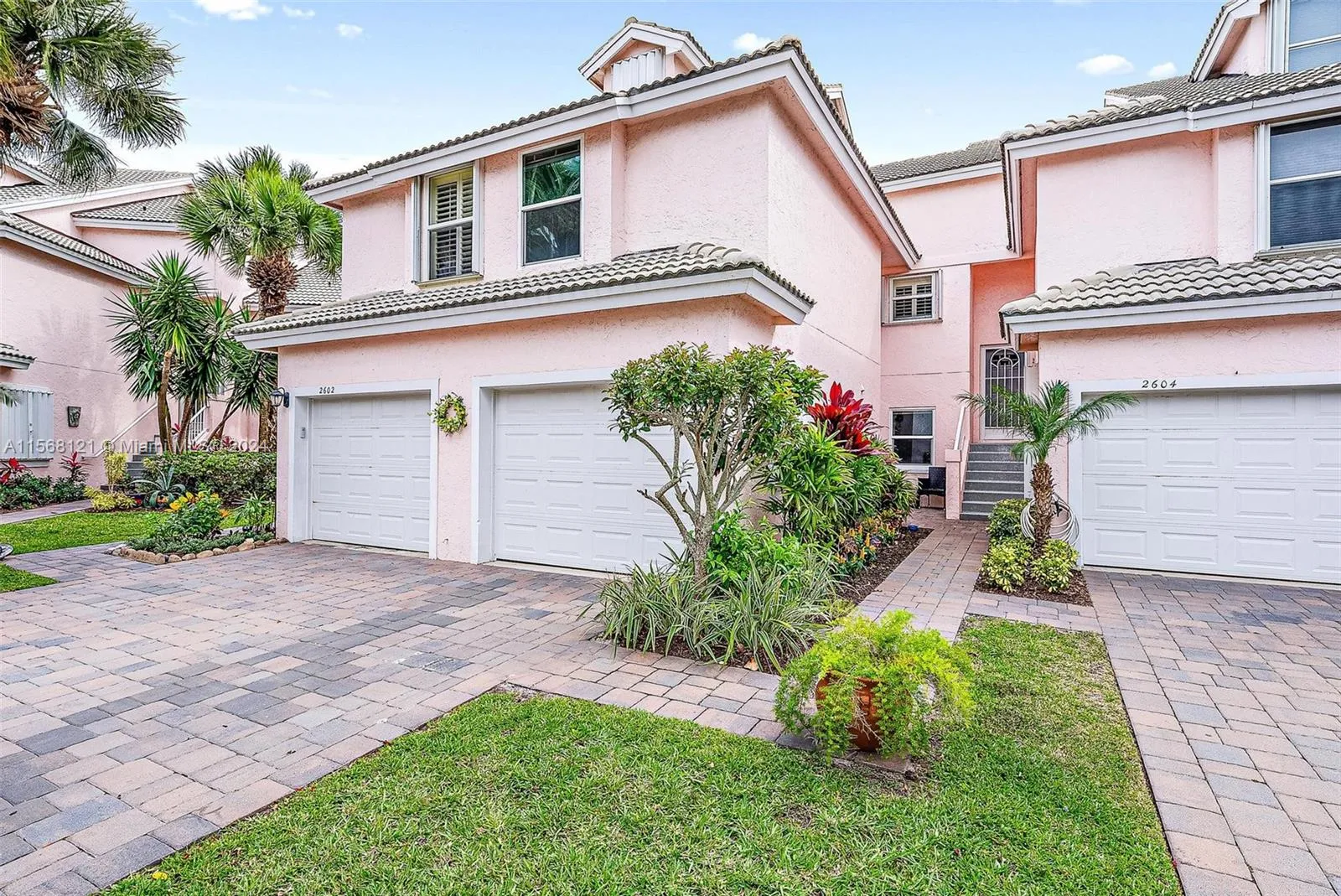 1 car garage and driveway parking.1st floor entry.
