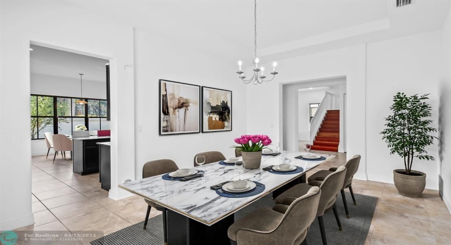 FORMAL DINING