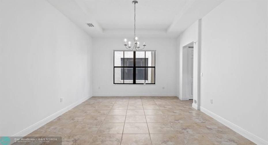 UNSTAGED FORMAL DINING