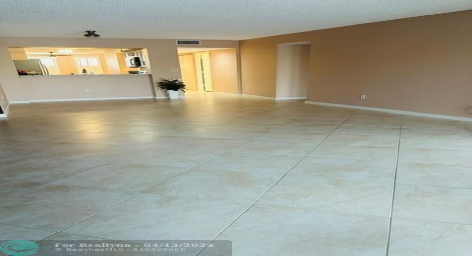 Living/Dining Room