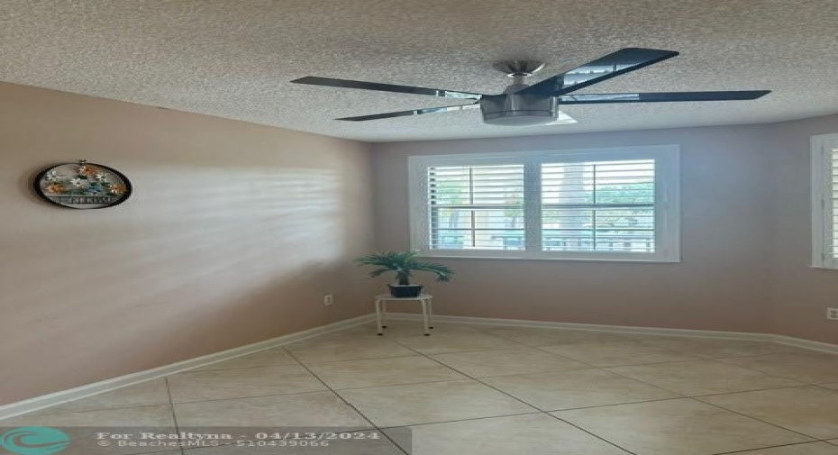 Breakfast/Family Room