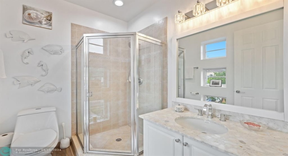 Upstairs bathroom in bedroom/office no. 2