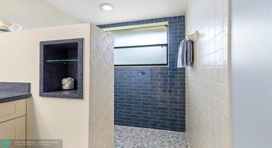 Fabulous light bright primary bathroom!