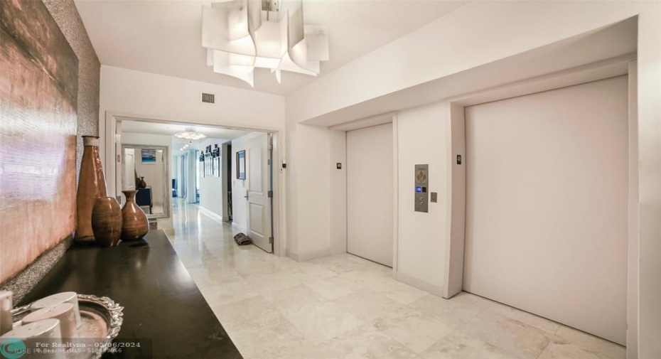 Private foyer