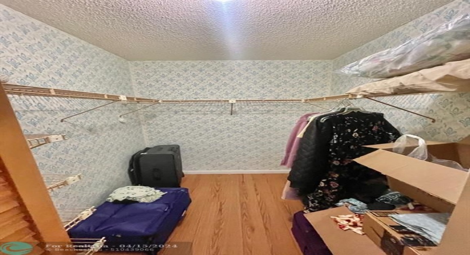 master walkin closet