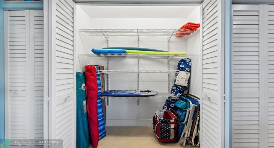 Great closet space for studio