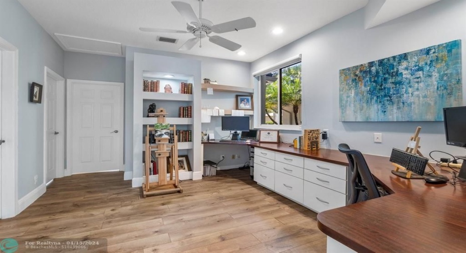 Extra office, den or playroom area.