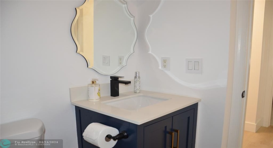 New Guest Bathroom or 2nd Bathroom