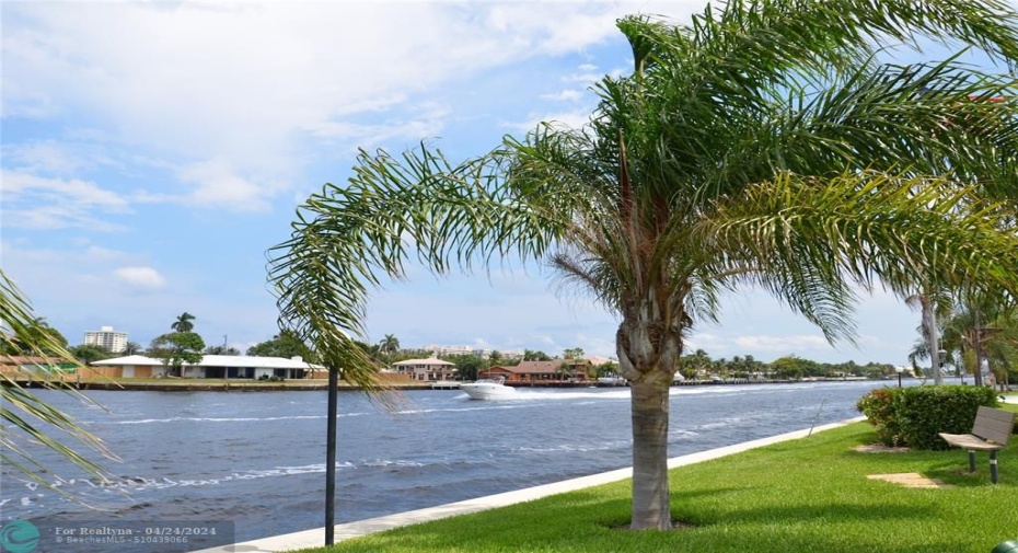 Community on Intracoastal