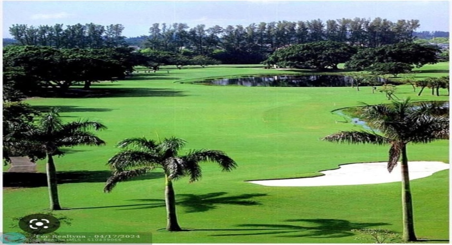 PGA CHAMPION GOLF COURSE...RESIDENTS JUST PAY FOR CART