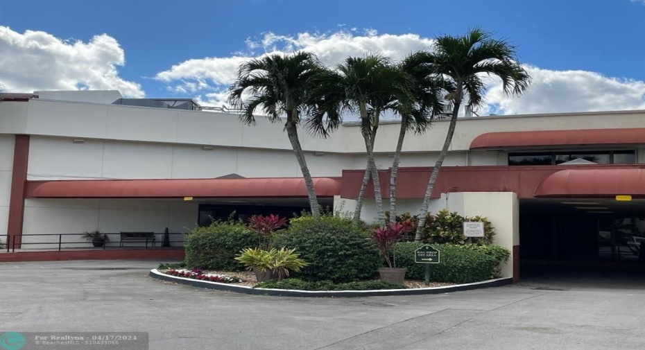 RECREATION BUILDING THAT ALSO HOUSES THE RESTAURANT