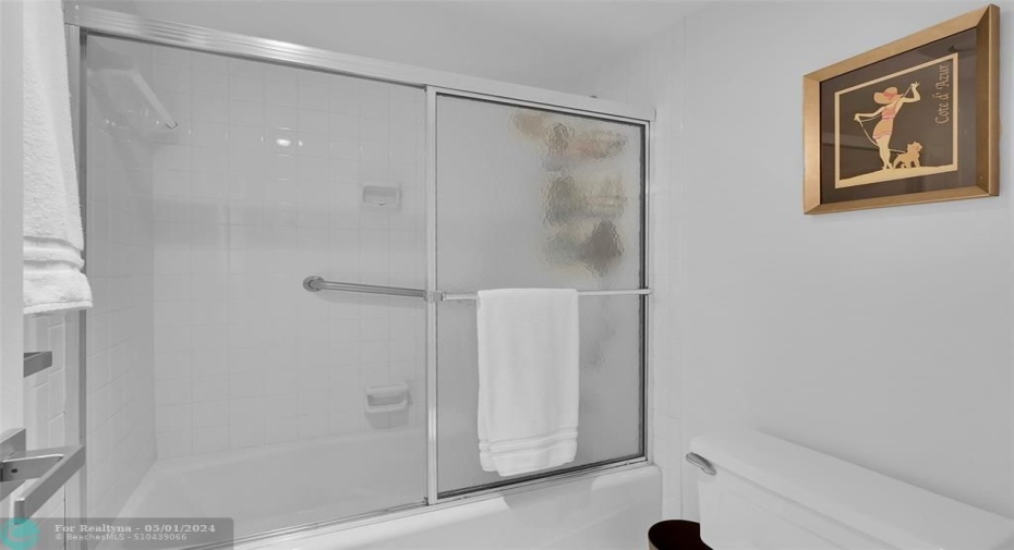 Tub/shower combo