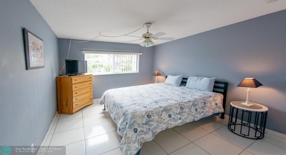 Guest bedroom