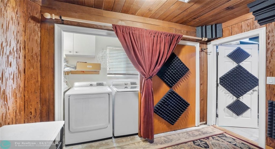 laundry, craft room,flex