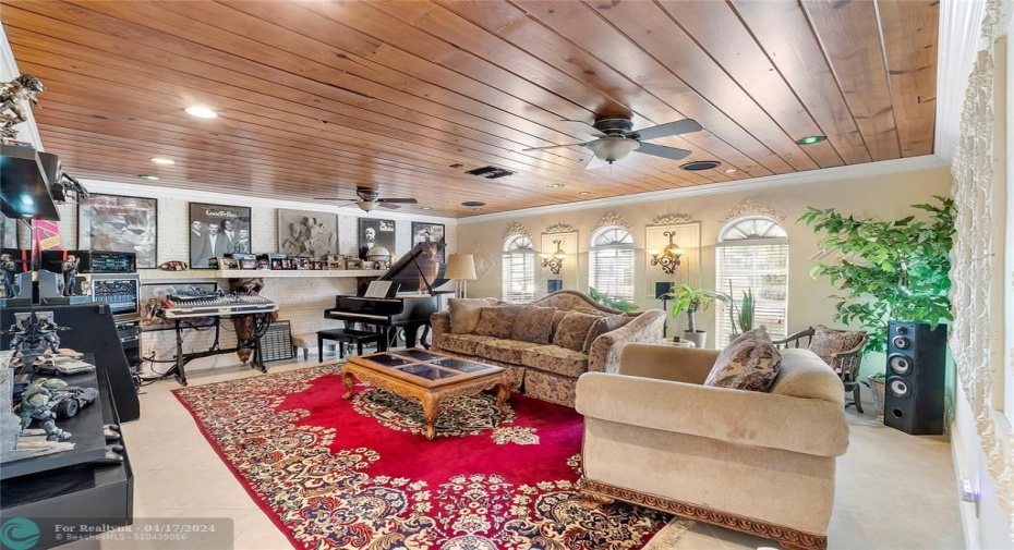 Oak Ceilings