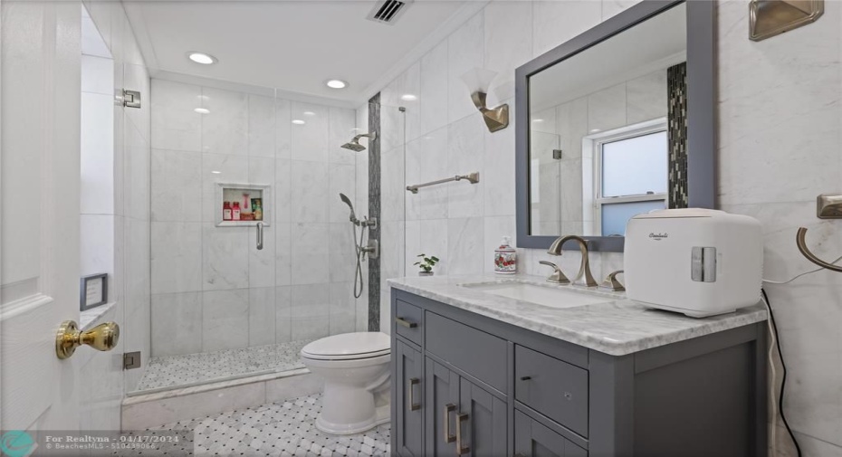 Bathroom #2