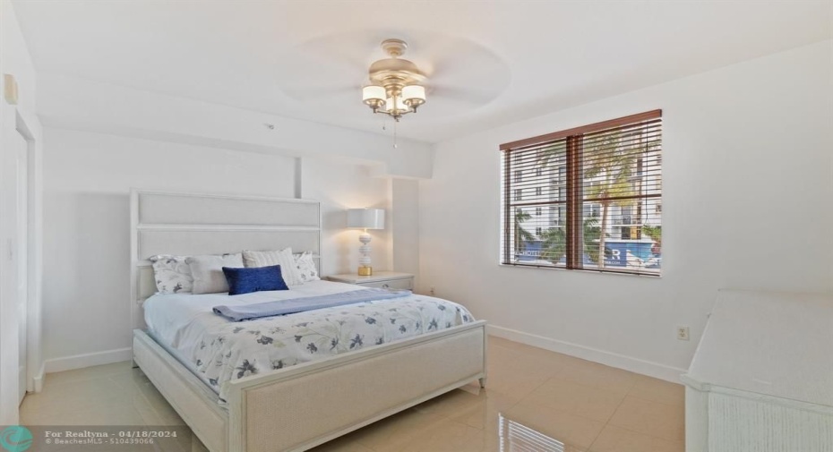 Bedroom 2 - Updated Ceiling Fan - Wood Blinds