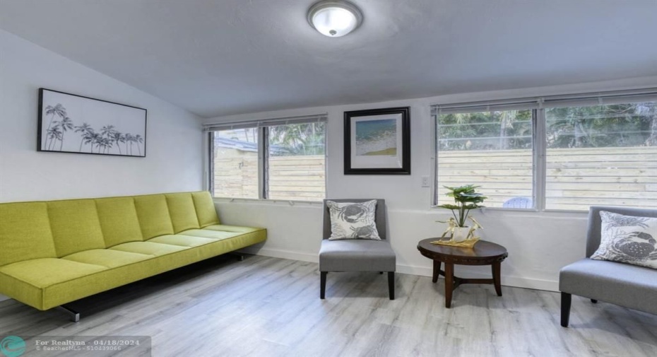 Furnishings in sunroom