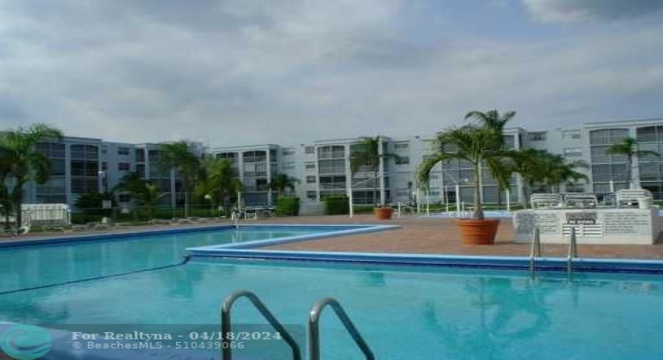 CLUBHOUSE POOL