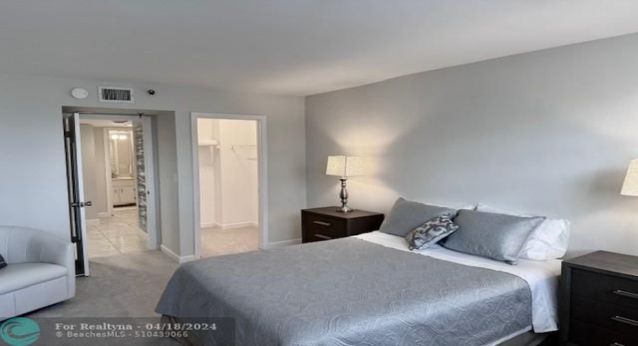 Guest bedroom