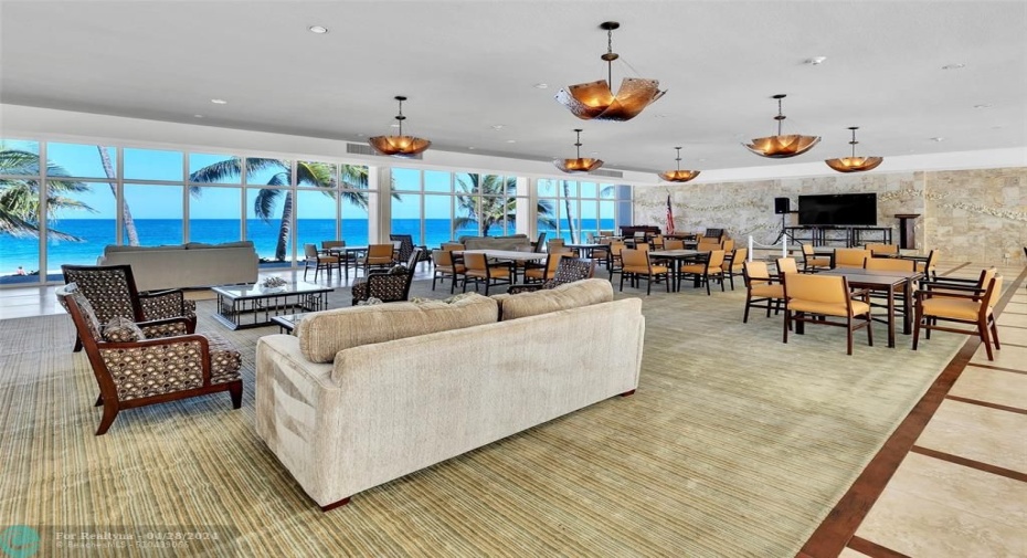 Clubroom has gorgeous DIRECT OCEAN Views