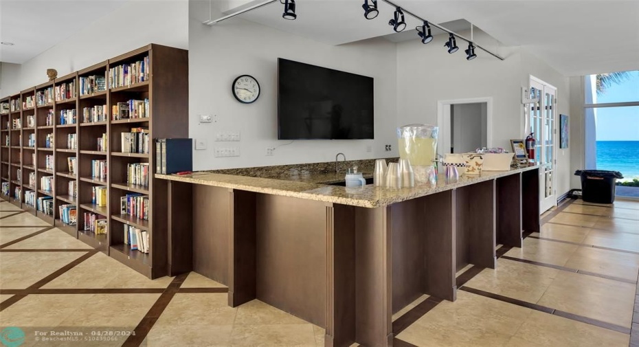 Amenities include a Bar and full service kitchen for residents