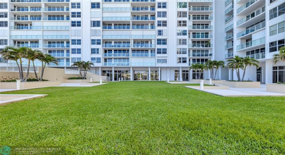 Green space in Courtyard.