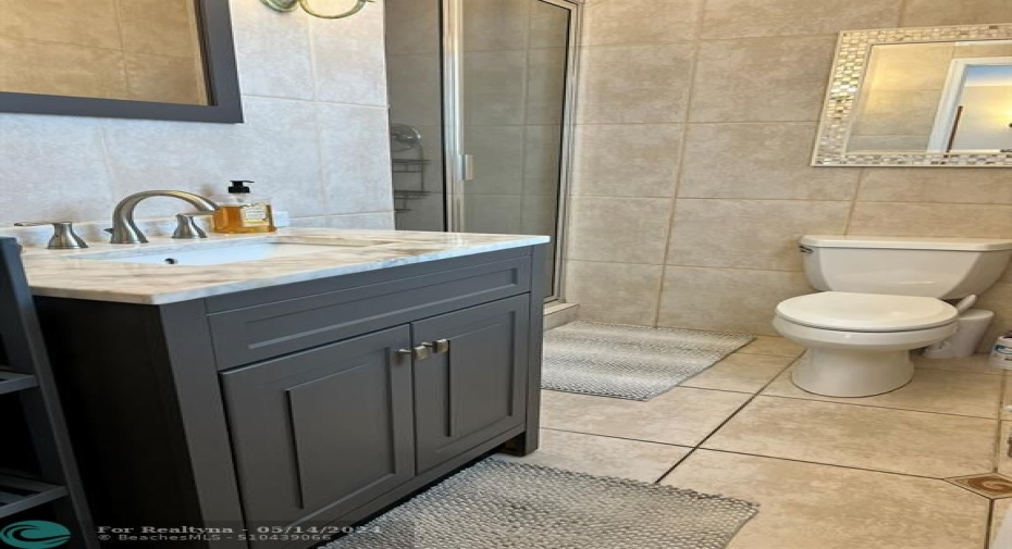 En-suite bathroom