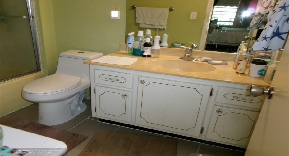 MASTER BATH