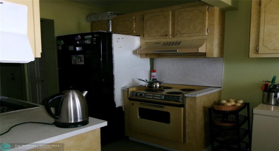 KITCHEN