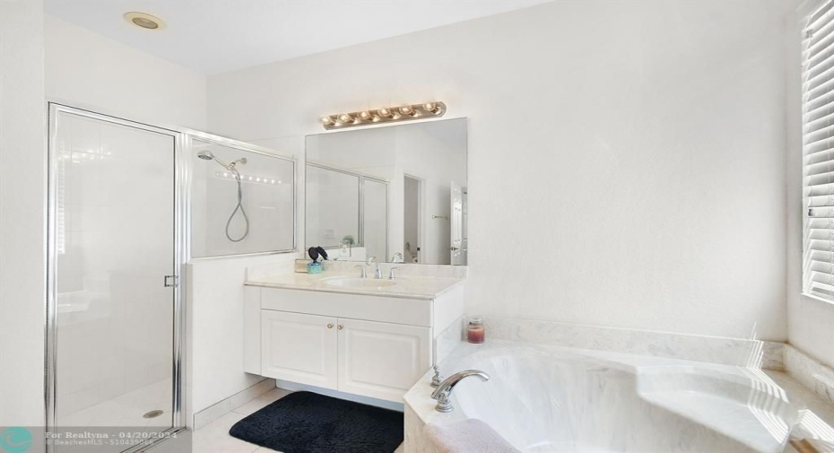 WALK-IN SHOWER