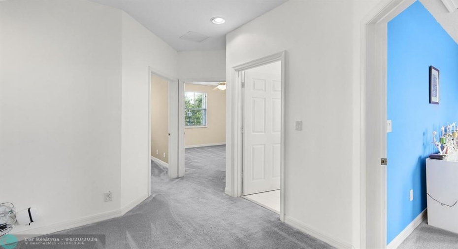 ALL 3 UPSTAIR BEDS HAVE EASY ACCESS TO BATHROOM
