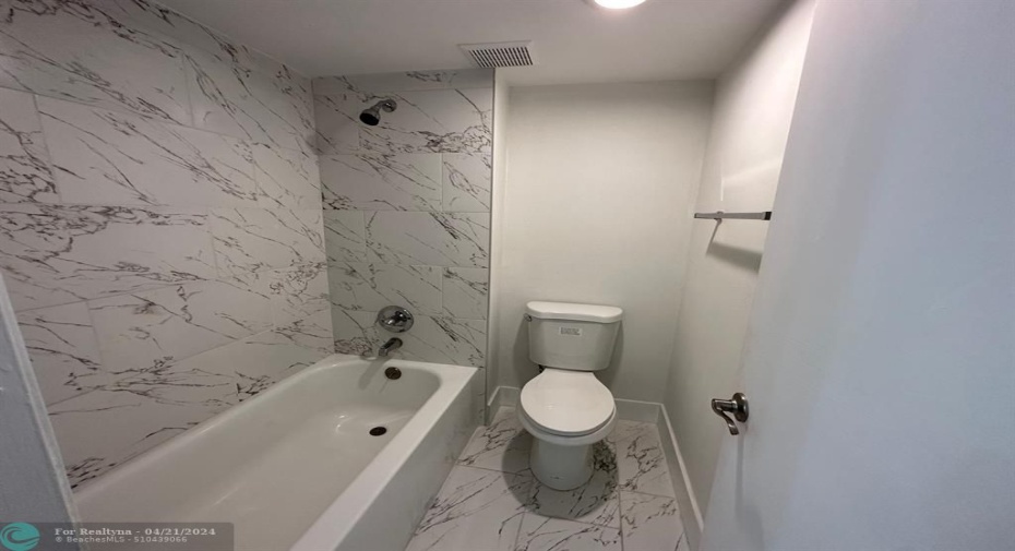 Master Bathtub