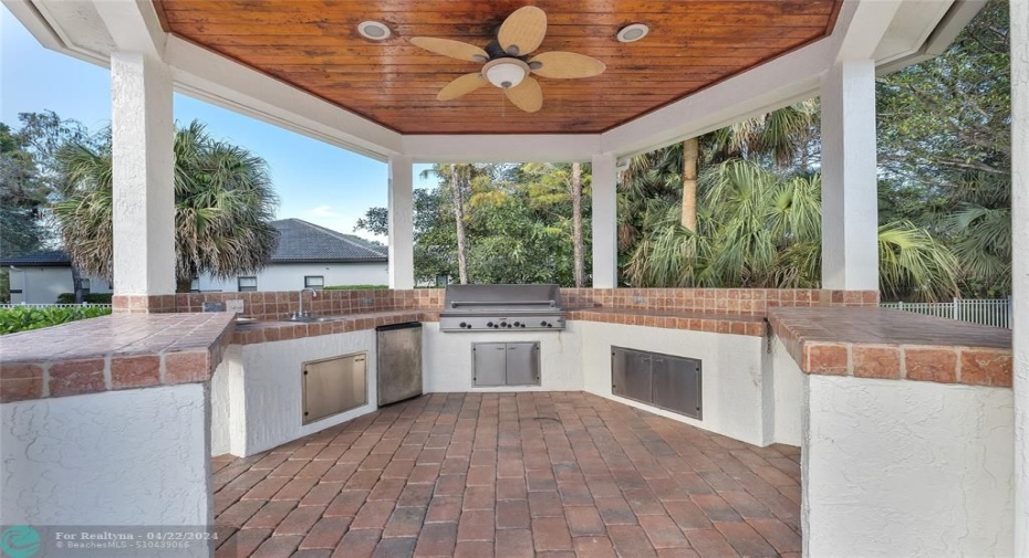 Summer Kitchen/Gazebo
