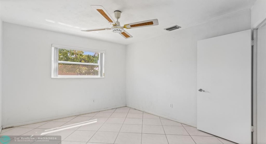 2nd Bedroom