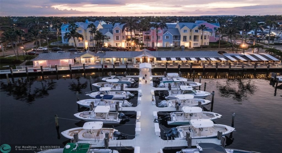 Enjoy walking just steps to the Nauti Dawg and Lighthouse Point Marina for dining and entertaining