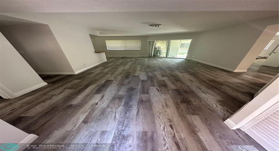 Front entrance to the living room