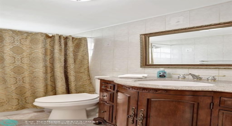 2nd bathroom