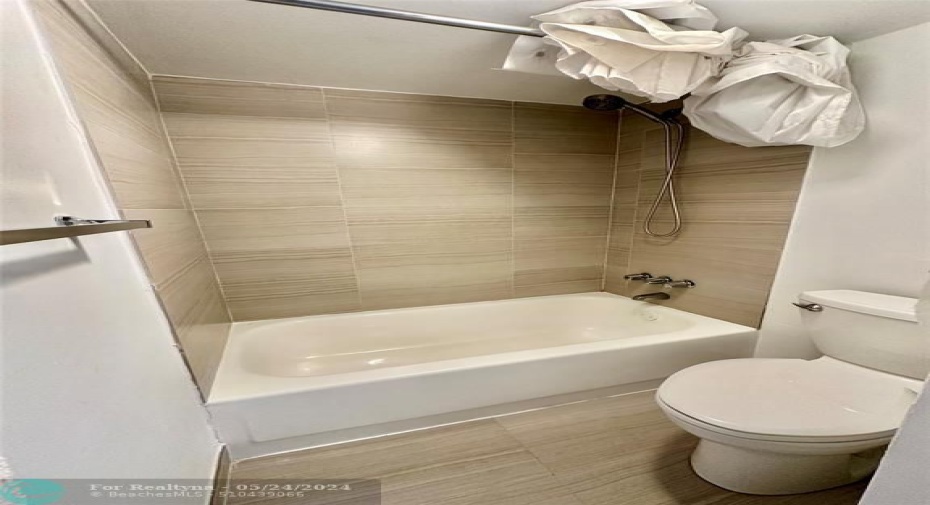 Combo Tub/Shower