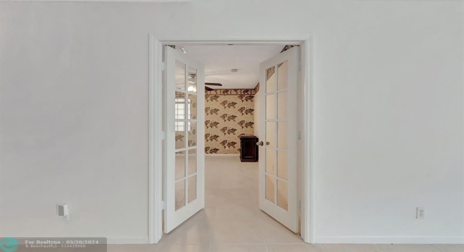Office/3rd bedroom