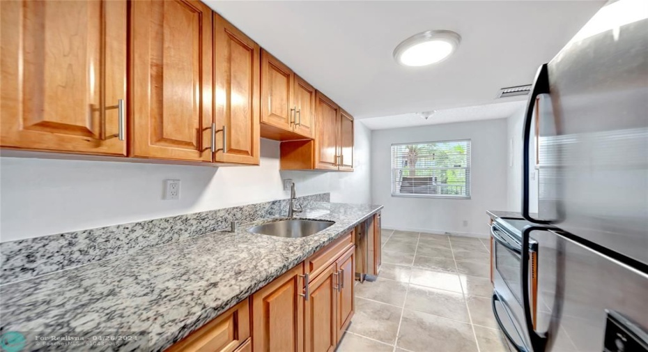 Kitchen & Dining Area