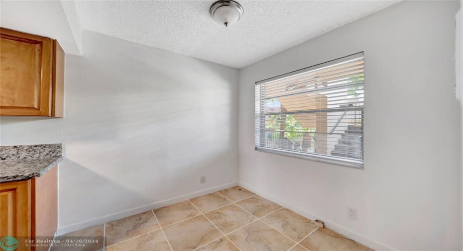 Kitchen Dining Area