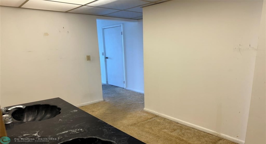 Entrance door to Mastersuite
