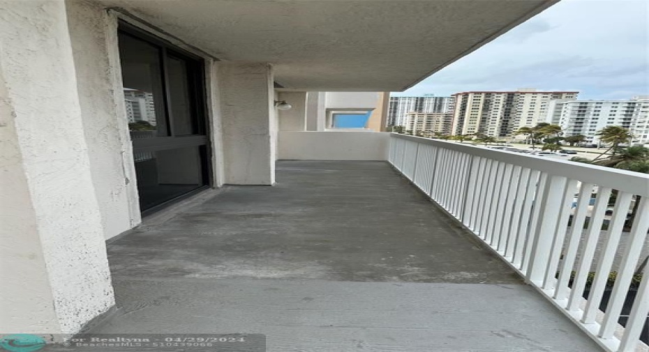 43' Wrap around Balconyall rooms with a View